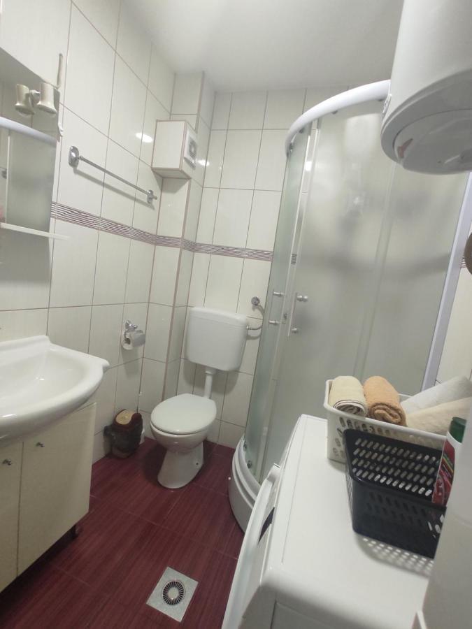 Studio Apartman Lukavica SJJ Buitenkant foto